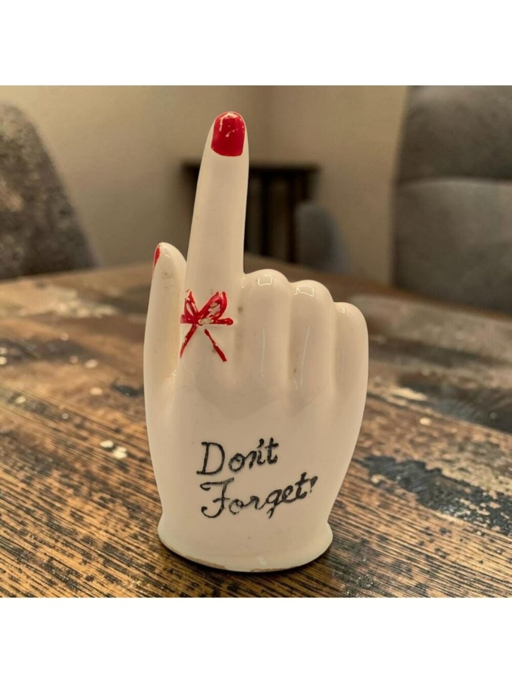 Vintage Ceramic "Dont Forget" Reminder Hand Figurine Red Ribbon & Nails Vintage
